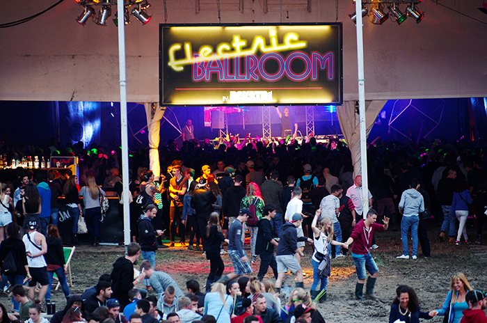 Touch the Air 2015