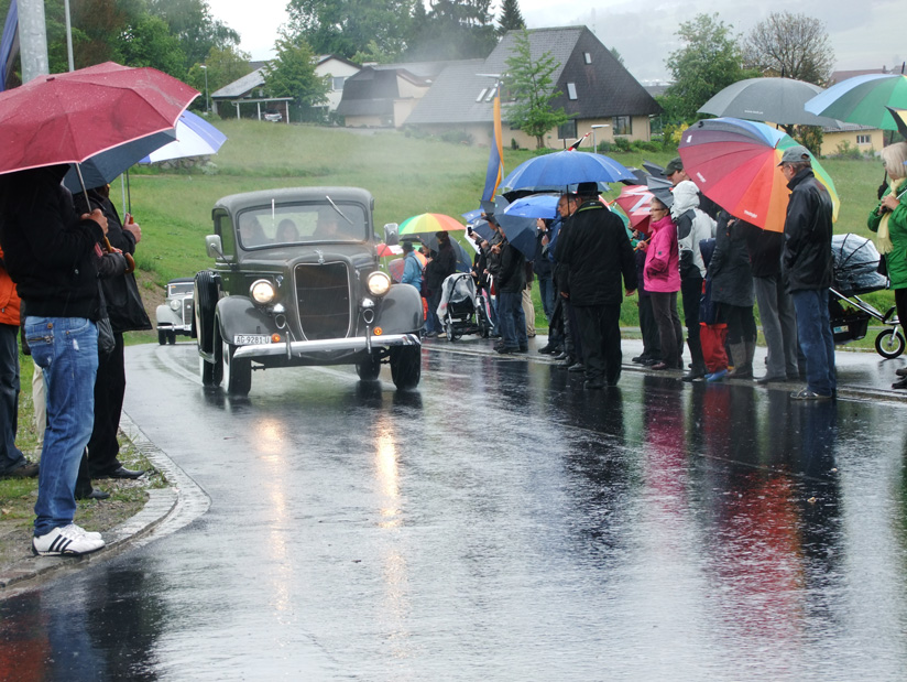 Erschliessung Rebberg: Einweihnung mit Oldtimer-Korso
