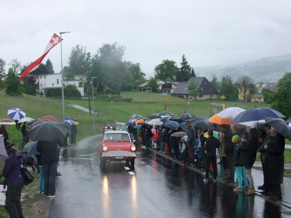 Erschliessung Rebberg: Einweihnung mit Oldtimer-Korso