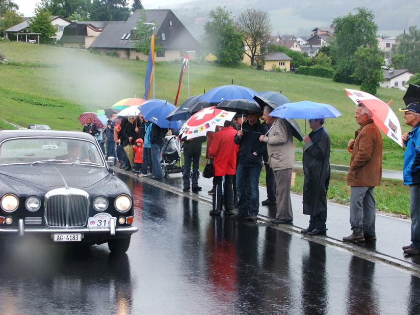 Erschliessung Rebberg: Einweihnung mit Oldtimer-Korso