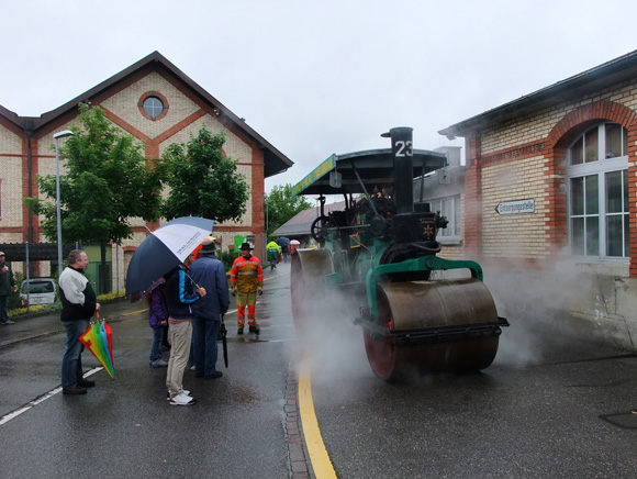 Erschliessung Rebberg: Einweihnung mit Oldtimer-Korso