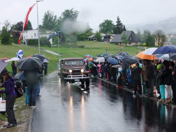 Erschliessung Rebberg: Einweihnung mit Oldtimer-Korso