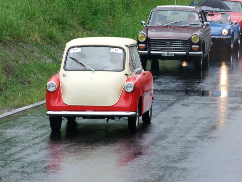 Erschliessung Rebberg: Einweihnung mit Oldtimer-Korso