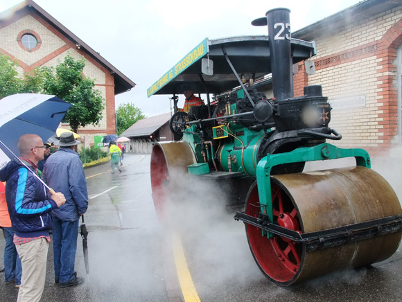 Erschliessung Rebberg: Einweihnung mit Oldtimer-Korso