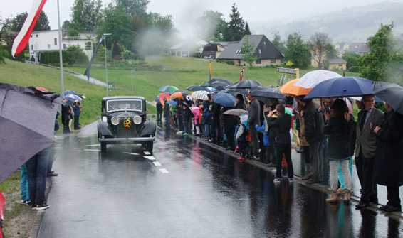 Erschliessung Rebberg: Einweihnung mit Oldtimer-Korso