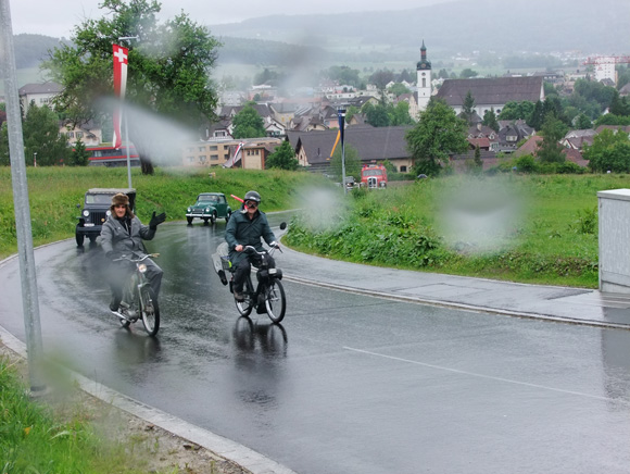 Erschliessung Rebberg: Einweihnung mit Oldtimer-Korso