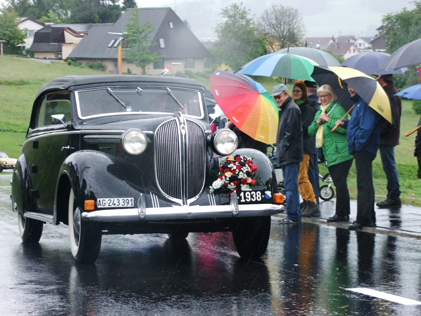 Erschliessung Rebberg: Einweihnung mit Oldtimer-Korso