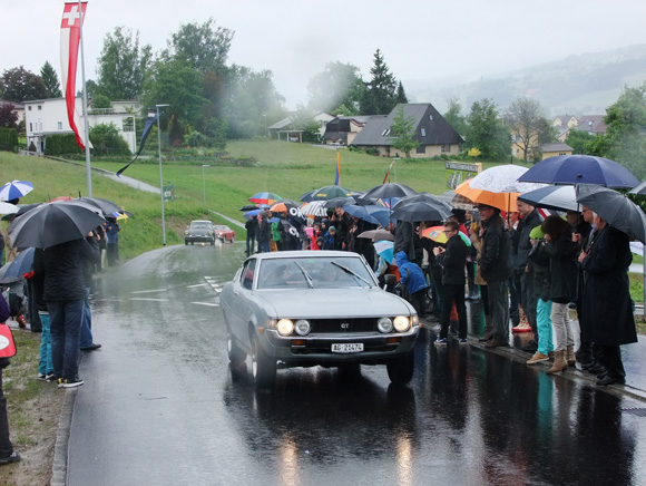 Erschliessung Rebberg: Einweihnung mit Oldtimer-Korso