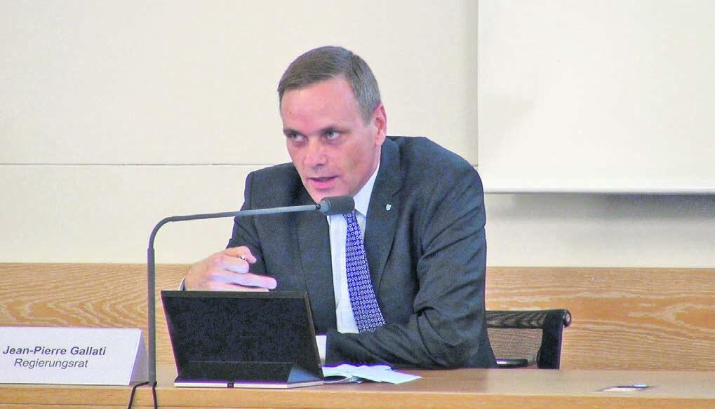 Regierungsrat Jean-Pierre Gallati widersetzt sich dem Druck aus Bern und hält am jetzigen Kurs fest. Bild: Archiv