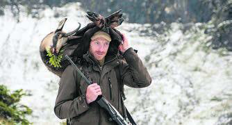 Der Film «Wild – Jäger & Sammler» dokumentiert das Wesen der Jagd. Filmemacher Mario Theus wird heute Abend live vor Ort sein. Bild: pd