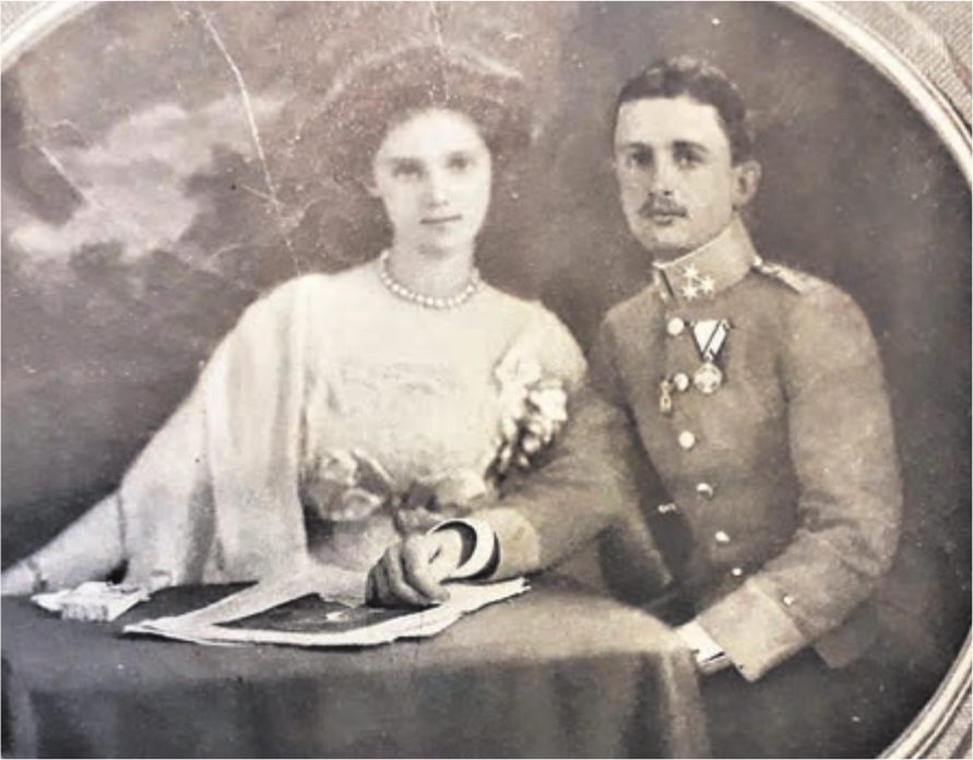 Die erste fotografische Aufnahme des Kaiserpaares Karl und Zita nach ihrer Vermählung am 21. Oktober 1911. Das Bild stammt aus dem Archiv von Kaiserin Zita, das sich ebenfalls im Kloster Muri befindet. Bild: zg