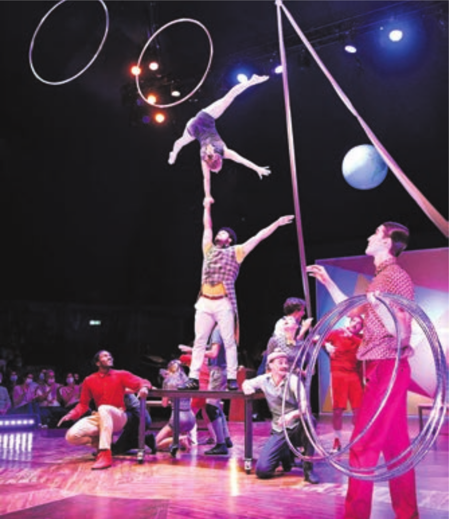 Viel Mut zu «Cirque je t’aime!». Der Circus Monti berührte ausgerechnet in dieser Saison mit seiner Liebeserklärung die Menschen besonders. Bild: Alex Wagner