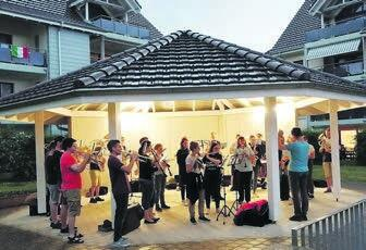 Überraschungsständli des Musikvereins Niederwil im Vorderdorf. Bild: zg
