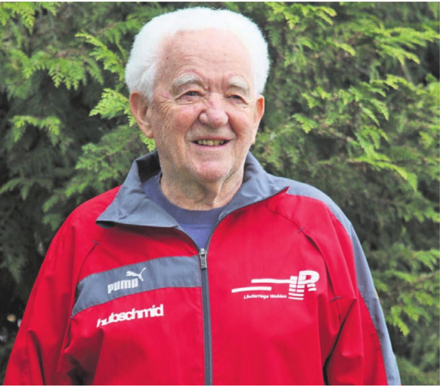 Der 84-jährige Kaspar Burkart geht inzwischen kaum mehr aus dem Haus. Joggen muss aber weiterhin sein. Bild: Archiv