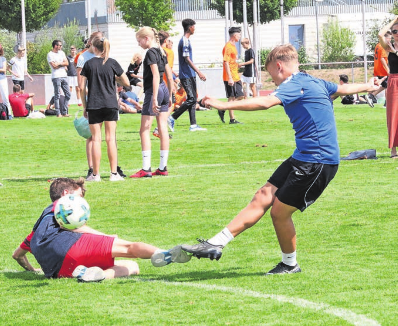 Am Manor-Cup sah man tolle Aktion und echten Kampfgeist. Am Manor-Cup sah man tolle Aktion und echten Kampfgeist.