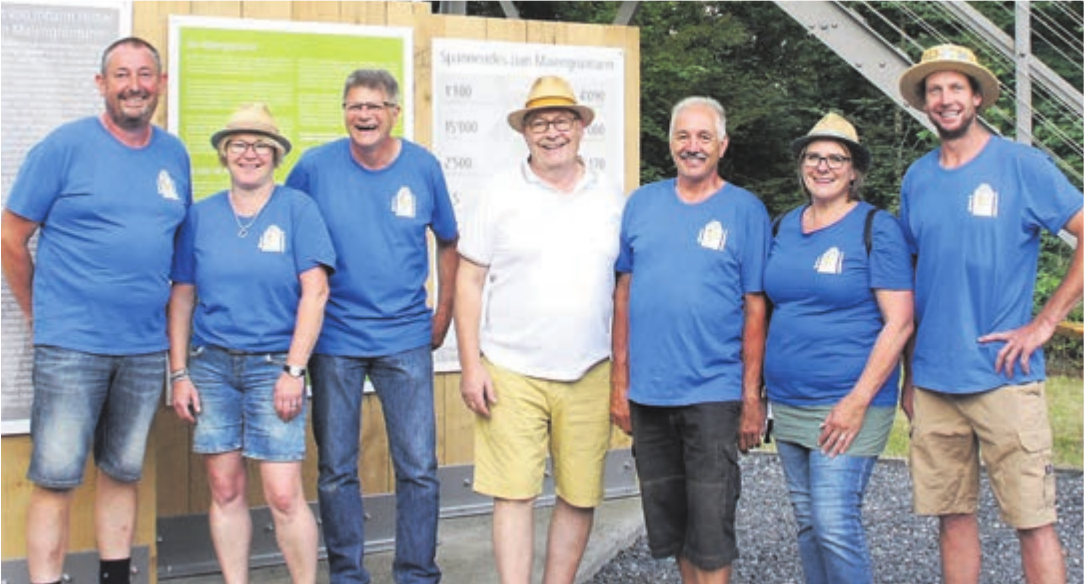 Können stolz sein auf das tolle Fest: das Ok mit (von links) Ruedi Schmid, Conny Schmid-Gürber, Stephan Nauer, Franz Schaad, Bruno Huber, Susanne Spycher und Roger Saxer. Können stolz sein auf das tolle Fest: das Ok mit (von links) Ruedi Schmid, Conny Schmid-Gürber, Stephan Nauer, Franz Schaad, Bruno Huber, Susanne Spycher und Roger Saxer.