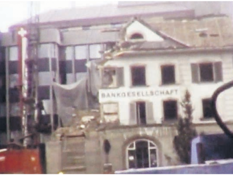 Im dritten Film der Reihe «Schmalspur Wohlen» geht es um das Thema Abbruch, hier desjenigen der Schweizerischen Bankgesellschaft, der Vorläuferin der UBS. Bild: Screenshot